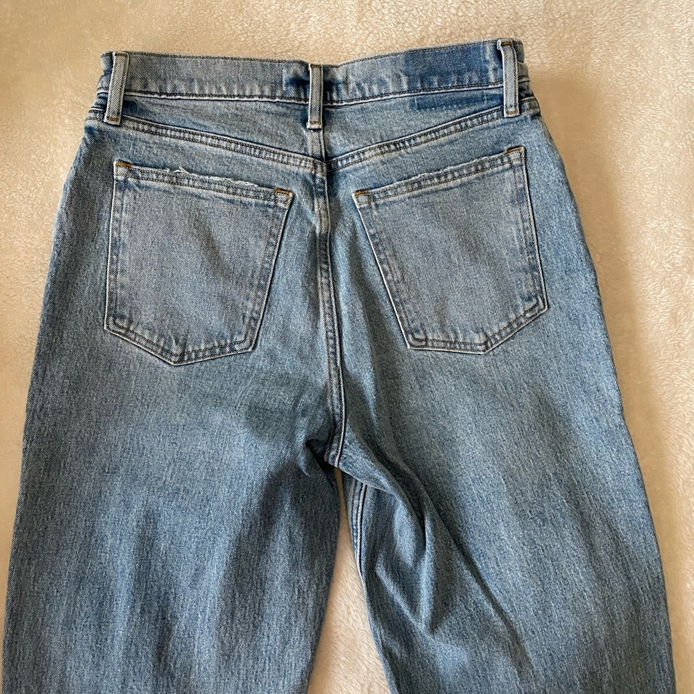 NWT Abercrombie & Fitch Distressed Ultra High Rise 90’s Straight Leg Denim Jeans - Picture 6 of 6